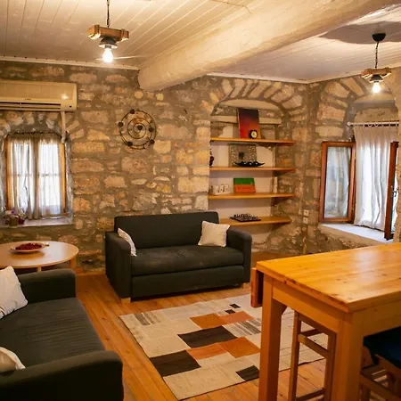 Apartmanhotel Annemin Harabesi Çeşme